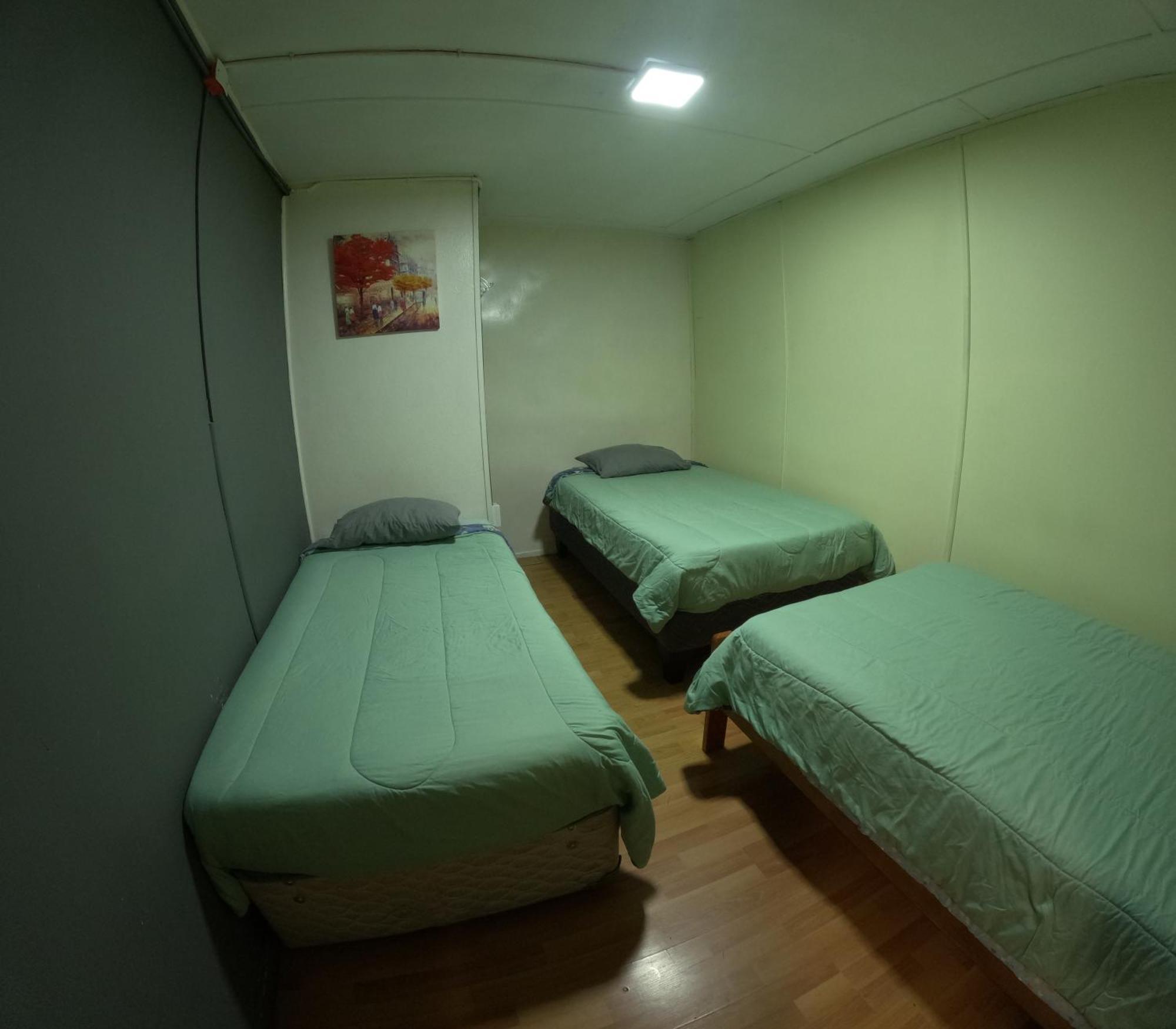 Hostel 53 Sur Puerto Natales Esterno foto